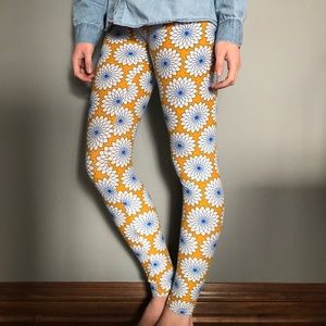 floral LuLaRoe leggings// one size fits all